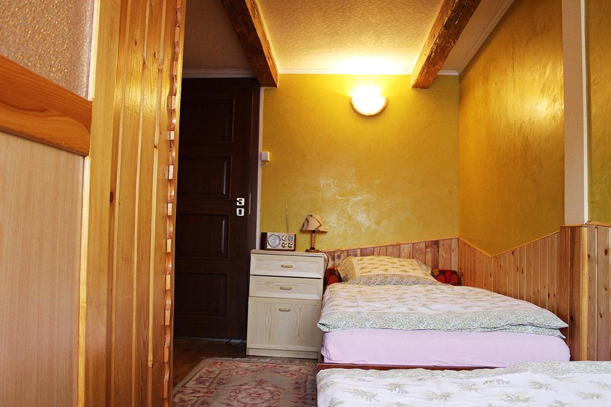 Gosciniec Saba Leilighet Zieleniec  Rom bilde